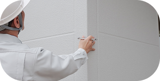 施工内容を説明する担当者